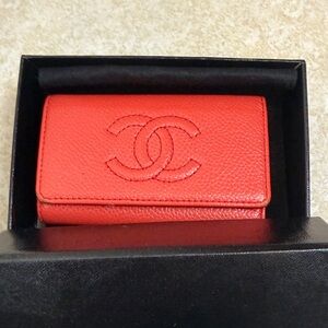 CHANEL Coral Leather key holder